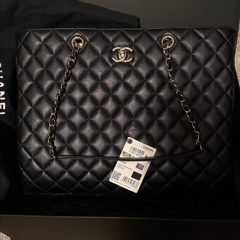 CHANEL Large Shopping Bag/ Caviar/ leather